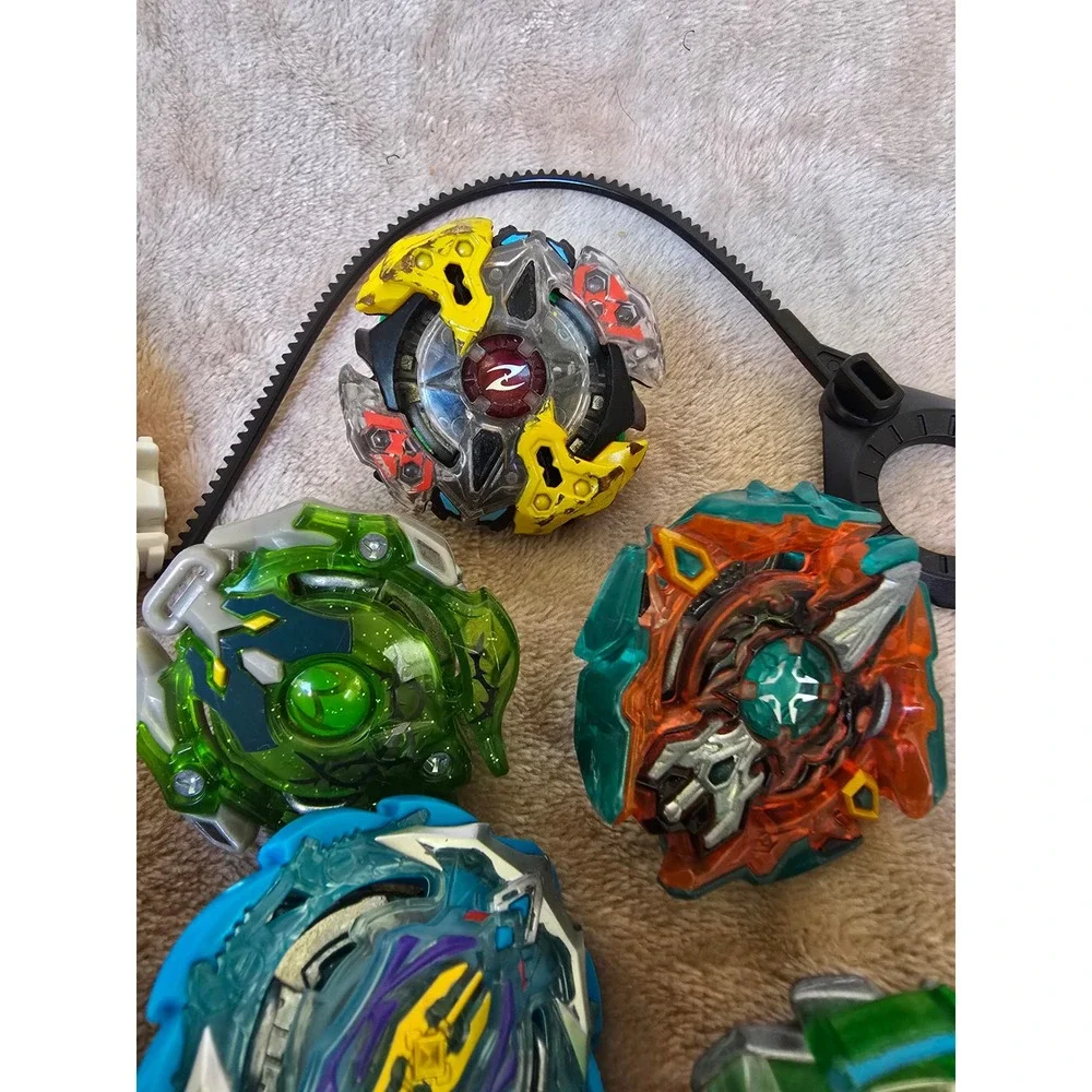 Hasbro Beyblade Burst Evolution Lot 5 Tops 2 Launchers Ripcord Rip Fire Set